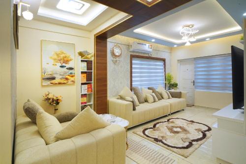 Thoppil lake residency inn