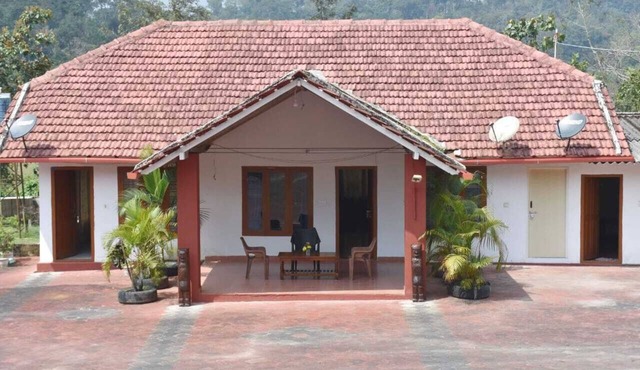 Three bedroom vintage House