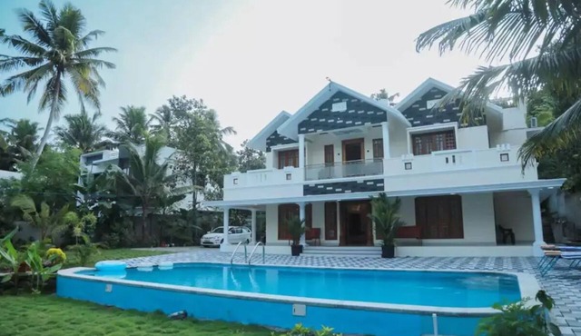 Thushara Swimming Pool Villa