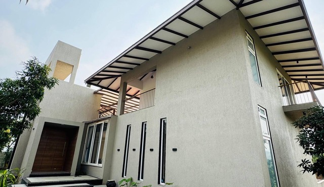 Tikona Villa 4BHK Luxury Villa in Pimplad Nashik with WiFi, AC, Swimming Pool