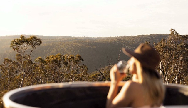 Tiny Billy - Blue Mountains in Clarence