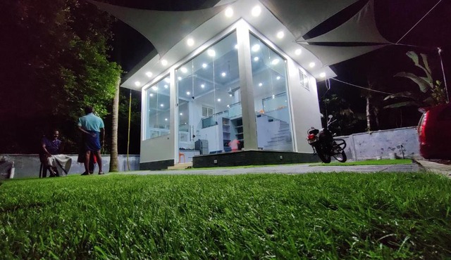TINY GLASS HOUSE Airport