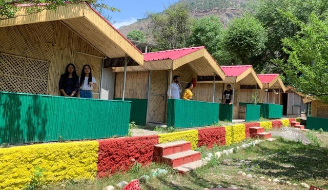 Tirthan village huts