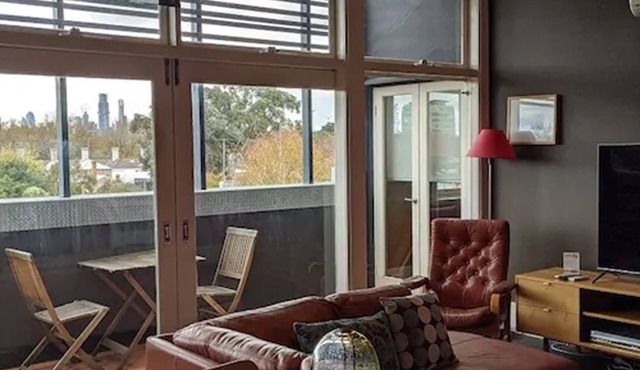 Tolarno Hotel in St Kilda