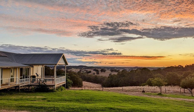 Toonakarta - Expansive, secluded getaway with stunning sunsets in Thomson Brook