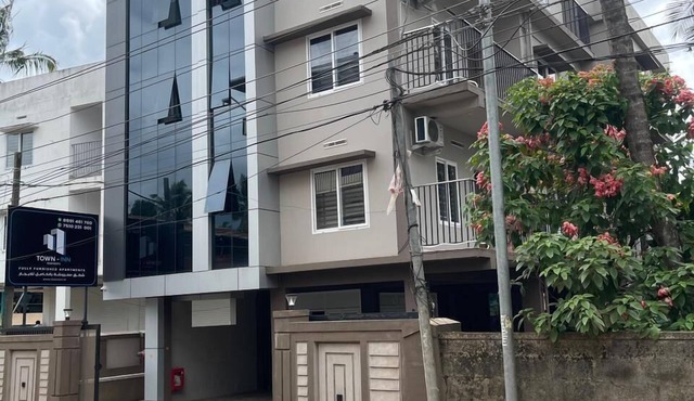 Town Inn Apartments