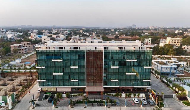 Town Square Suites