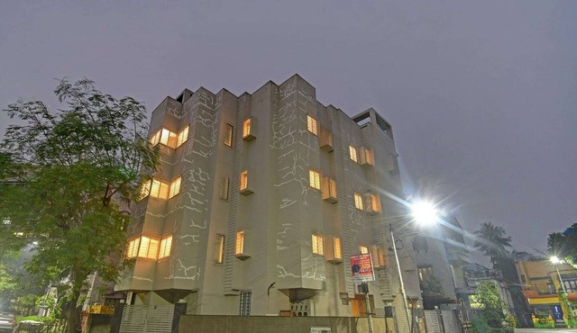 Townhouse Hotel All In One