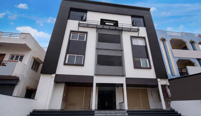 Townhouse Kurnool Bus Terminal