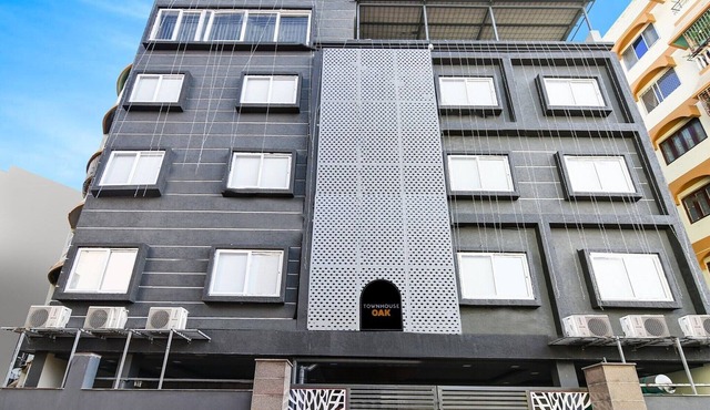 Townhouse OAK Sayhallo Ecstasy