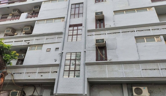 Townhouse Samaypur Badli Metro Station