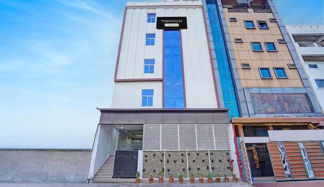 Townhouse Vikas Nagar Lucknow