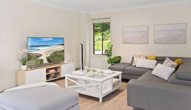 Tranquil 3BR T/Home w/Spa bath, BBQ & EV Parking