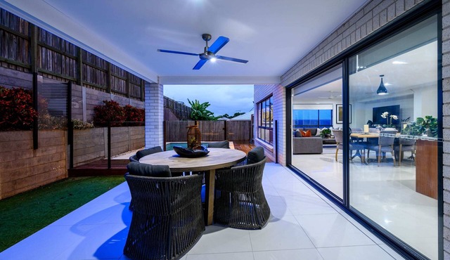 Tranquil Retreat - Spacious Home with Pool in Bridgeman Downs