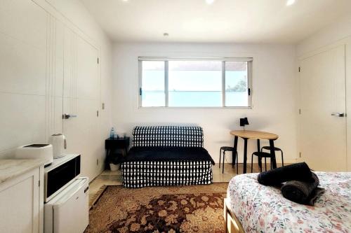 Tranquil Studio Flat Bella Vista
