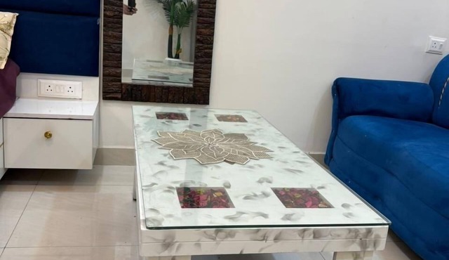 Tranquil studio with AC in enjoyable Greater Noida location