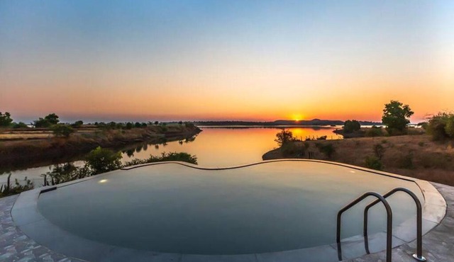 Travalong Yamir - 3 BHK Infintiy Pool Villa