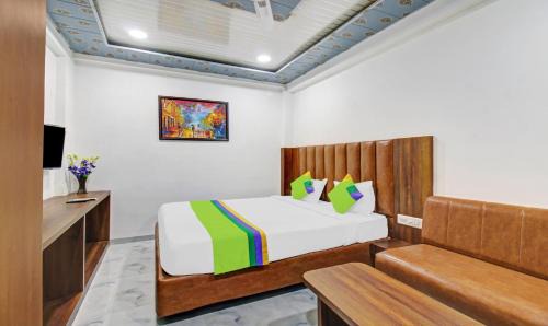 Treebo Hotel Rk Inn, Railway Station