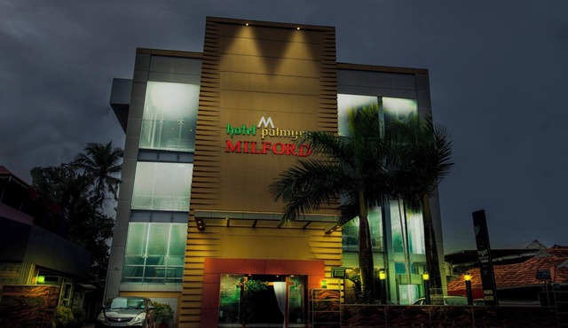 Treebo Premium Palmyra Milford, 2 Km From Alleppey Beach
