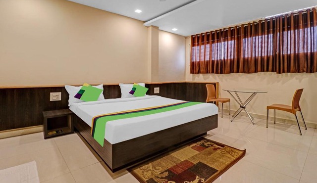 Treebo Surya Yatri Niwas