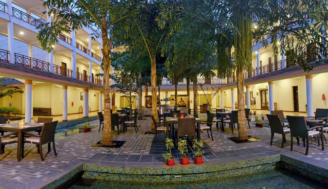 TreeHouse Hotel Club & Spa
