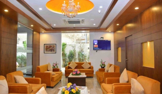 Triguna Clarks Inn