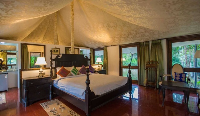 Tuli Veer Bagh Resort & Spa
