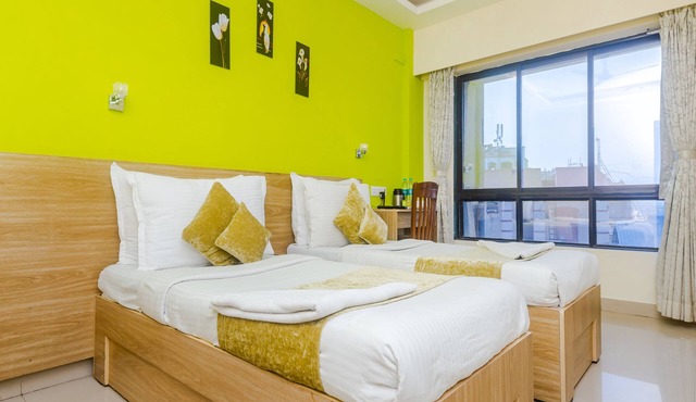 TULIIPSTAYS - Hotel Ashok Bhiwandi