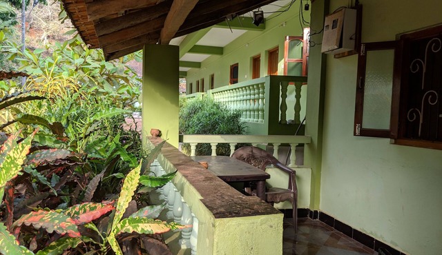 twin share room | 3 veg meal | 2 asana classes & 1 meditation class