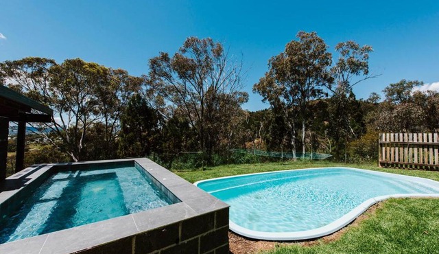 'Tyalla Lodge' Unique Luxe Design in the Mountains in Mudgee