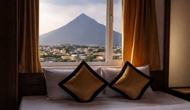 UJ PALLAZZIO - Business Class Luxury Hotel