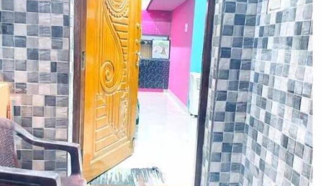 UK Guest House Three-Bedroom Villa