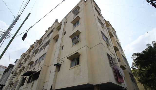 ULO Pearl Corporate Residency