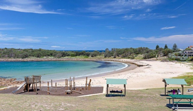 Ultimate Beach House, 19a Graham Street - views , peace & quiet in Boat Harbour