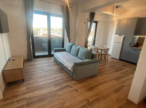 Ultracentral Blue Apartment with Free Parking