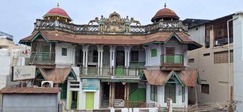 Umbrella Guest House - Palace Suite in Madurai