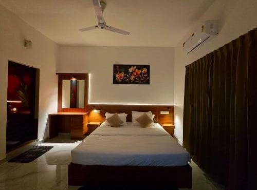 Upper Crest Luxury Homestay Near Kochi Airport