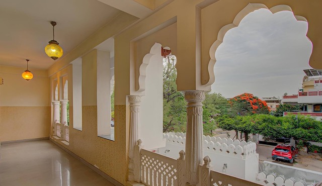 Utsav Vilas