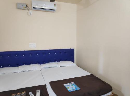 V Redkar Beach stay Gokarna