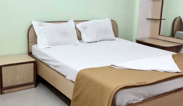 Vaishali Lodge