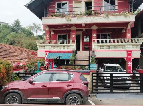 VAISHNAVI VILLA-Family Homestay-2km from bus stand-WiFi