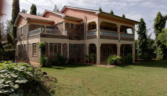 van Woudenberg's Garden-Kisumu/Kenya in Kisumu