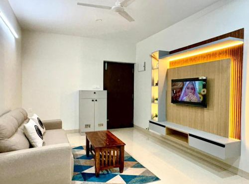 Vansa Stays-2BHK Quiet & Comfortable Near Airport