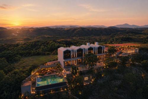 VANVASS - A Forest Resort By Rovers
