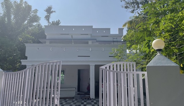 Varkala Beats - Travellers and Musicians Pad | Comfy House with Open terrace