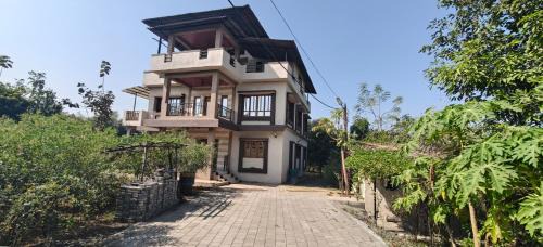 Vasant Vihar Farm House