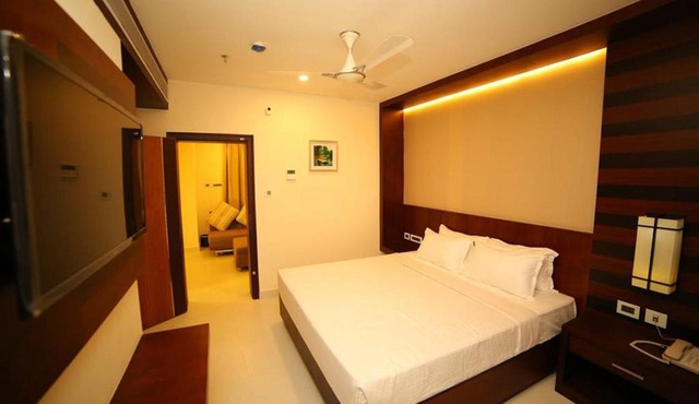 Vavas Inn & Suites