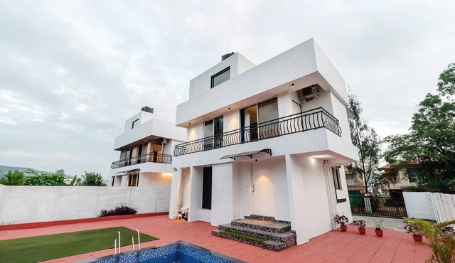 Ventara Escape 4bhk by Palette | Pool | Lonavala