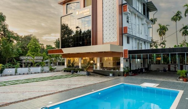 Victoria Suites Airport Hotel with Complimentary Airport Pickup per booking
