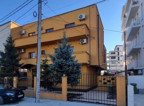 Vila Nicola
